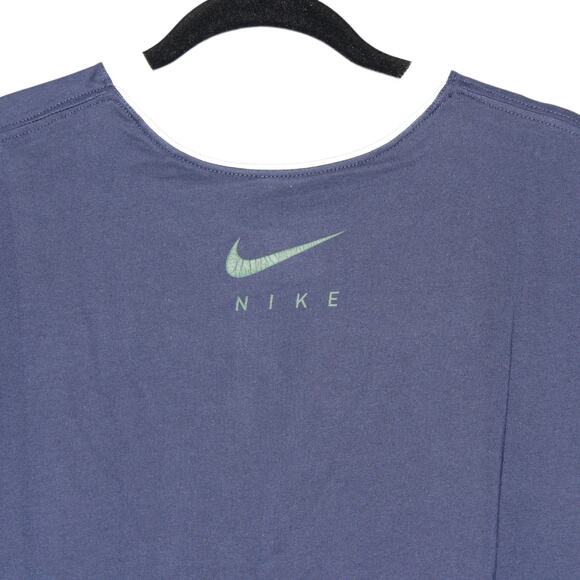 Nike Women's Boxy T-Shirt Midnight Navy The Shoe Company of Champions NWT - Picture 11 of 12
